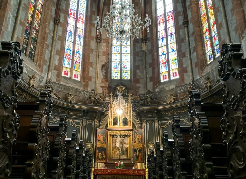 yevhenii-deshko-eQOMUjPauI0-unsplash